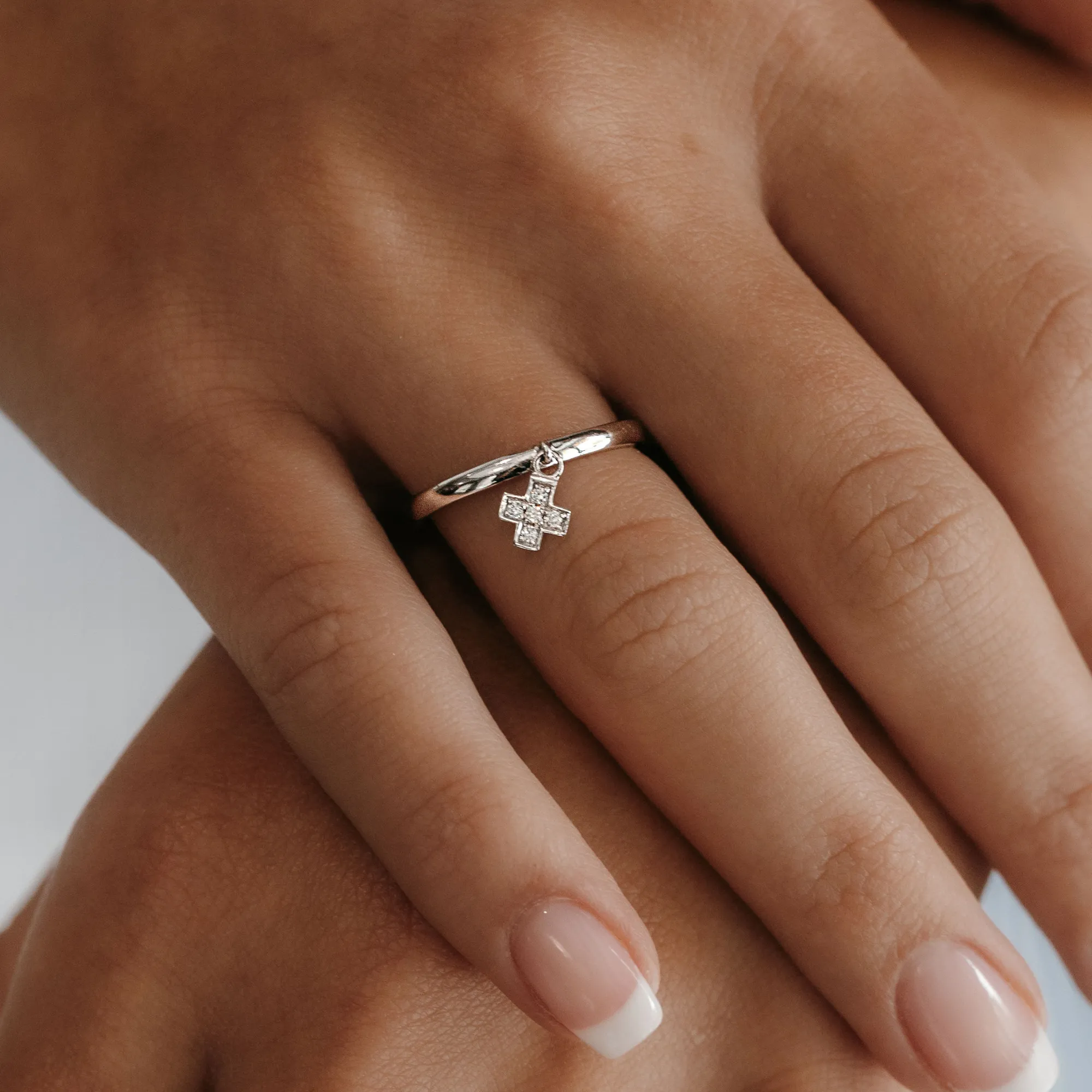 Dangle Diamond Cross Ring