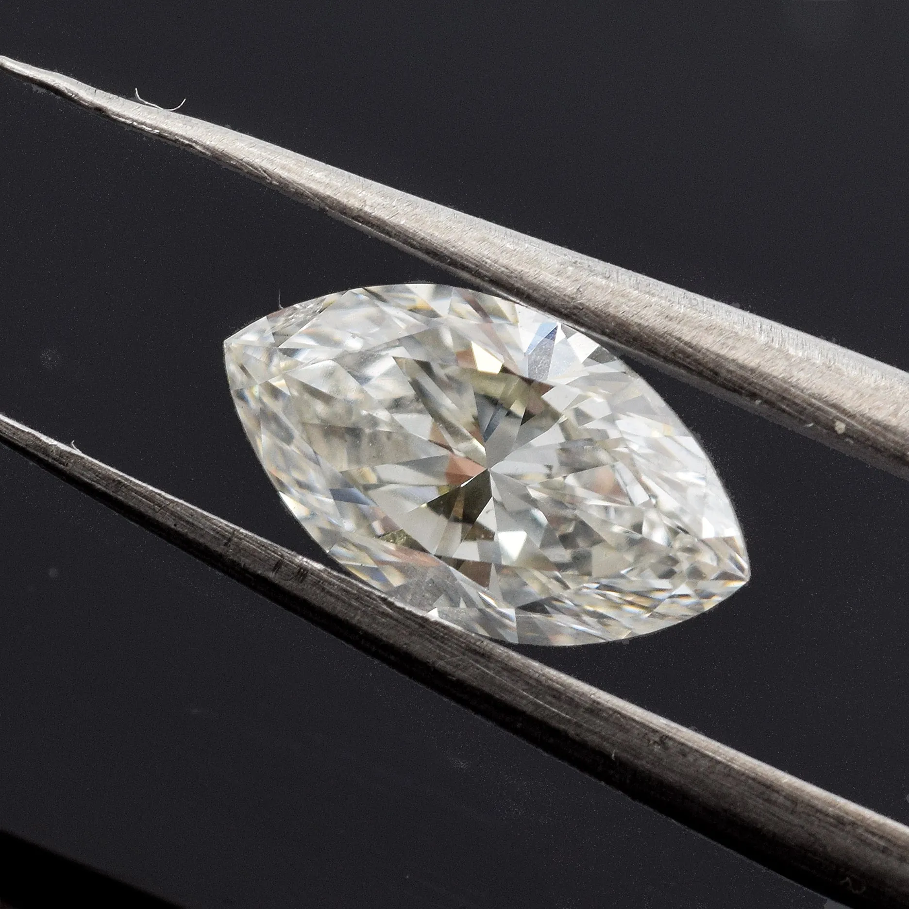 GIA Certified 0.89 Carat Round Brilliant I SI2 Diamond 8.93 x 4.95 x 3.34 mm